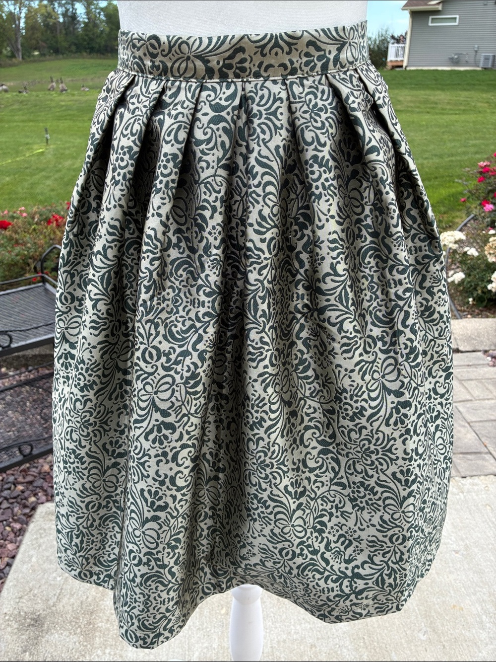 Apron - Source Unknown - Pleated Green/Gold M
